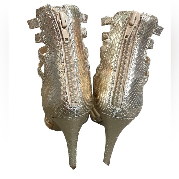 Nine West All Clearo Metallic Gladiator Sandal - Picture 6 of 8